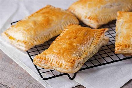 Chicken Strogganoff,Cheese And Onion Puff Pasty Parcels X2
